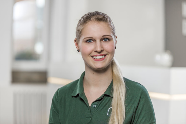 Zahnärztin Willich – Dr. Held – Team – Tamara Wüsten Zahnärztin Willich - Dr. Held - Team - Tamara Wüsten
