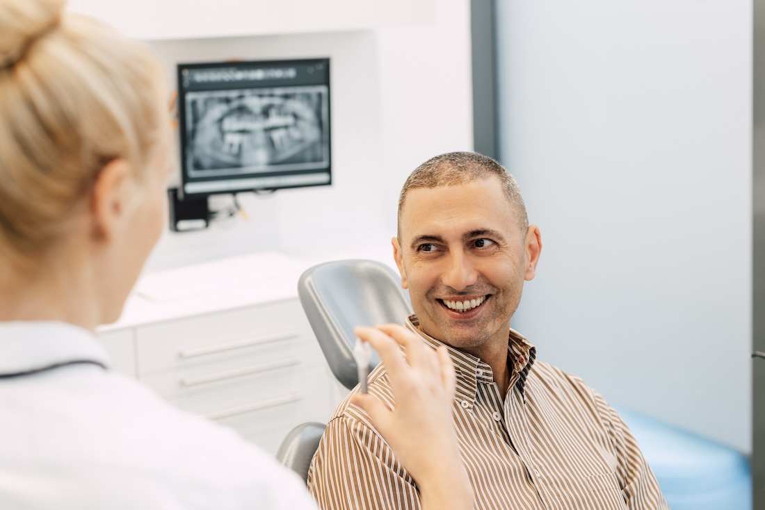 Zahnärztin Willich - Dr. Held - Leistungen - Implantate