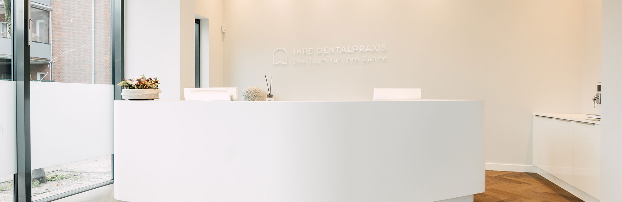 Zahnärztin Willich - Dr. Held - Impressum Slider